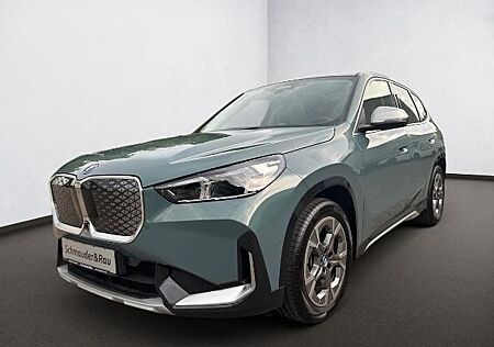 BMW iX1 xDrive30,AHK,Panorama,Leder,SH,Driv.Ass.Prof