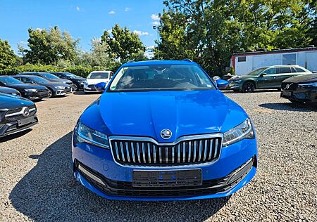Skoda Superb Combi DSG 200PS XENON,KAMERA,LED,,,,,,,
