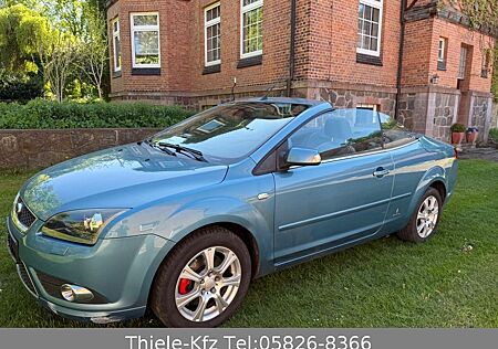 Ford Focus Cabrio Titanium! Tüv NEU! Klima! Xenon!