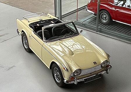 Triumph TR5