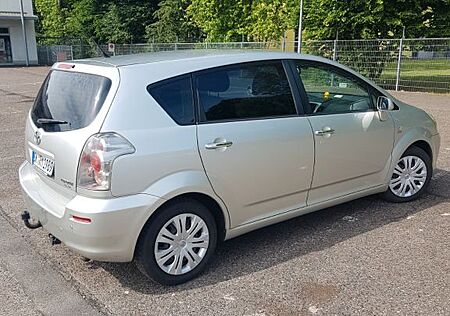 Toyota Corolla Verso 2.0-l-D-4D Sol Sol