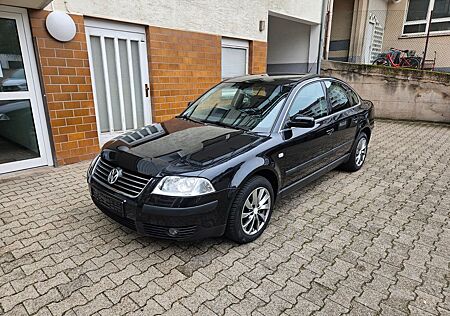 VW Passat Volkswagen 2.0 Automatik / wenig km / TÜV NEU
