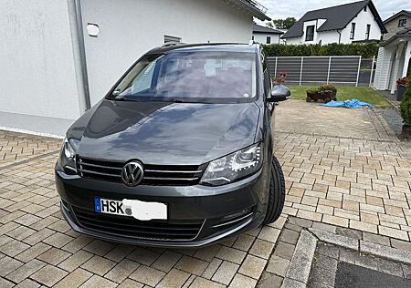VW Sharan Volkswagen 2.0 TDI SCR 184PS DSG Highline Pano,AHK