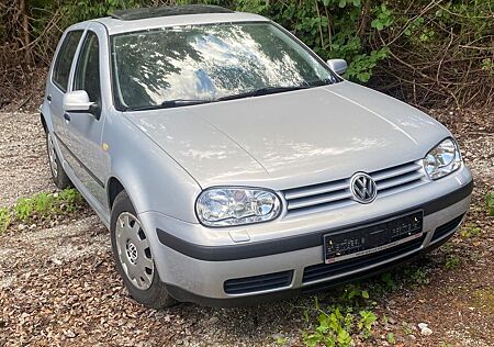 VW Golf Volkswagen 1.6
