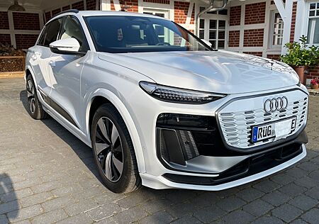 Audi Q6 e-tron quattro -