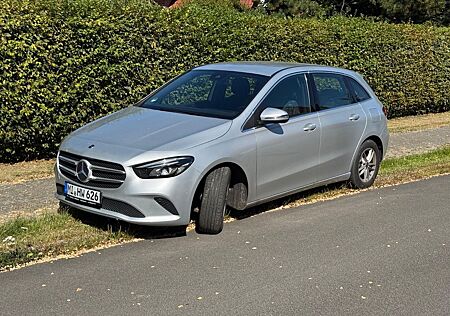 Mercedes-Benz B 180 Automatik mit Extra-Paketen (Junger Stern)