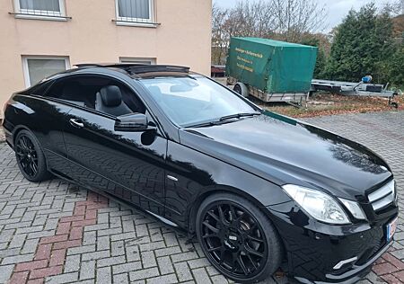 Mercedes-Benz E 350 Coupe AMG,PANO,LEDER,KW FAHRWERK,EXHAUST