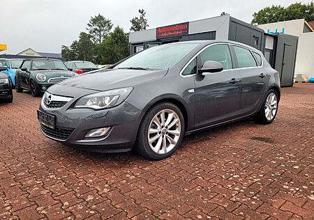 Opel Astra J Lim. 5-trg. Cosmo*BI-XENON*AHK*SHZ*PDC*