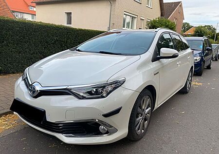 Toyota Auris Touring Sports Hybrid 1,8 Kamera Navi