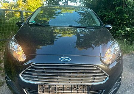 Ford Fiesta Sync EditionAlus.Tüv.26.8fach.1A.