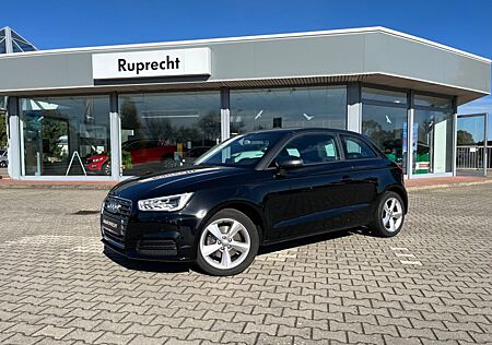 Audi A1 design Sport Leder Xenon PDC Xenon Tempo LMF