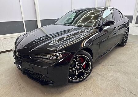 Alfa Romeo Giulia COMPETIZIONE AUT NAVI SHZ RFK ACC Harm...