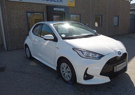 Toyota Yaris Hybrid Basis