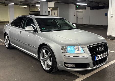 Audi A8 3.2 FSI tiptronic quattro -
