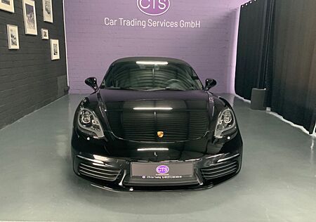 Porsche Boxster 718 /
