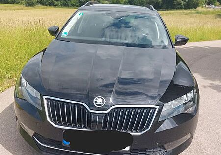 Skoda Superb 1.5 TSI ACT Ambition Combi Navi/Pano/AHV