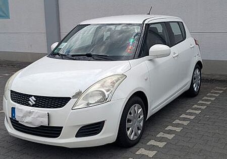 Suzuki Swift 1.2 Club Club / 1.Hand / 8-Fach Beteift