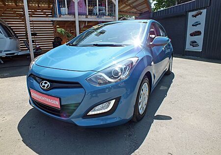 Hyundai i30 1.4 Style*Klima*8fach bereift*TÜV neu