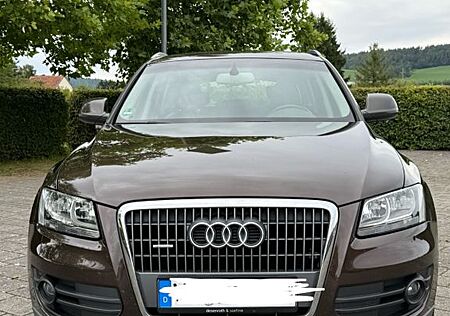 Audi Q5 2.0 TDI DPF quattro - LEDER / MEMORY / NAV