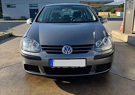 VW Golf Volkswagen V Top Zustand TÜV Neu