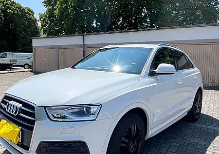 Audi Q3 2.0 TFSI 132kW quattro S tronic -