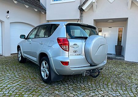 Toyota RAV 4 2.2-l-D-CAT 4x4 Sol 1,Hand Bestzustand !!!
