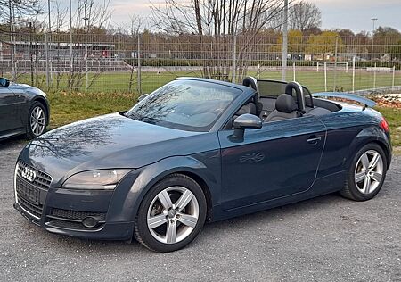 Audi TT Roadster 1.8 TFSI/TOP/Navi/Allwetter/Leder
