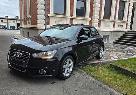 Audi A1 S line 1.6TDI Navi Klimatronik Sitzh. Tempo