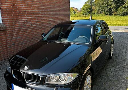 BMW 118i | EZ 10.2011 | 211.000KM | HU/AU 12/26