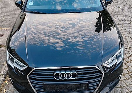 Audi A3 30 TDI S tronic -