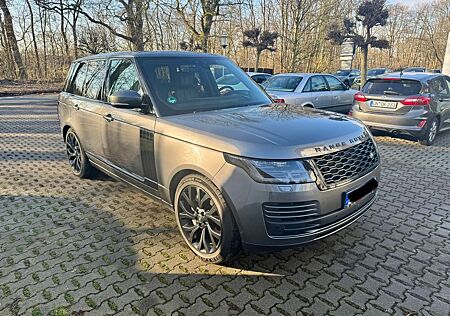Land Rover Range Rover Vogue 4,4 SDV8 / MOTOR NEU/AHK/PANO