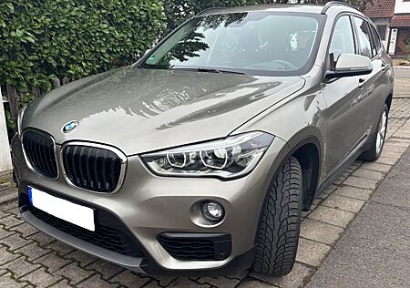 BMW X1 sDrive20i - Umfängliche Ausstatt. Traumwagen