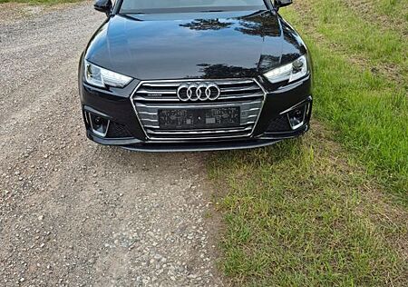 Audi A4 40 TDI S tronic quattro S line