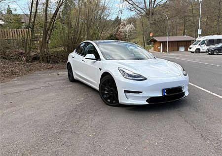 Tesla Model 3 Long Range AWD 2021 - 8-fach AHK Koni+