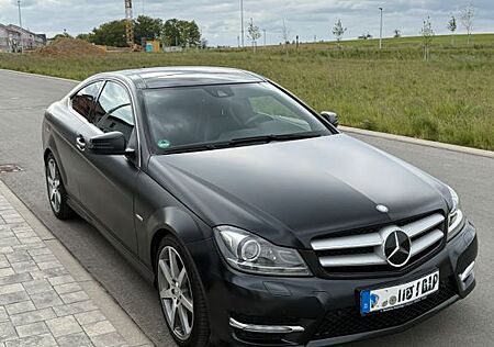 Mercedes-Benz C 350 Coupé Edition 1 - Panoramadach / TÜV NEU !