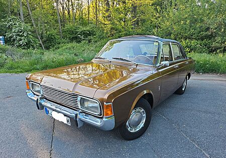 Ford Taunus 20M XL Mit Schiebedach und H4-Scheinwerfer