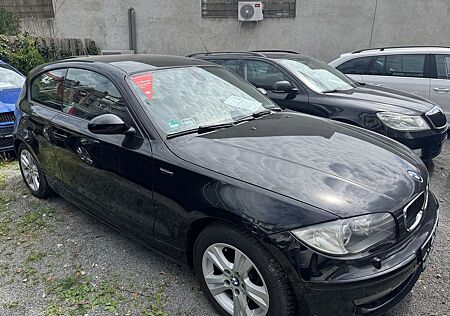 BMW 118d Advantage Xenon PDC AHK AllwetterreTempomat
