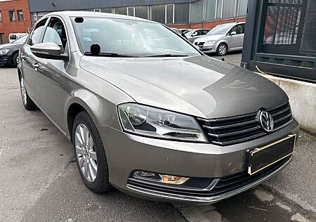 VW Passat Volkswagen Lim. Comfortline*KAMERA*SHZ