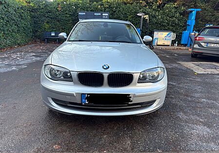 BMW 118i Automatik - Steuerkette neu - TÜV - Top