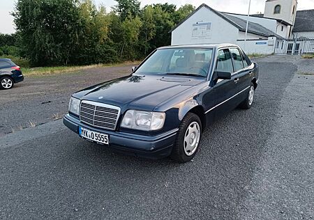 Mercedes-Benz 200 W124