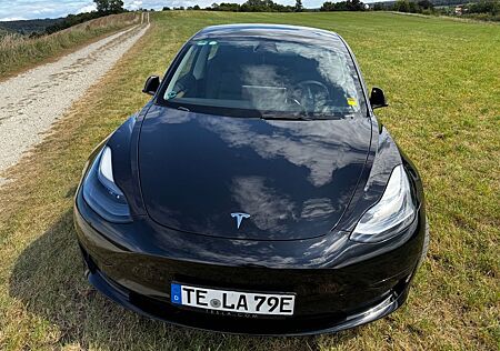Tesla Model 3 Model-3 RWD & AHK sehr gepflegt *sofort*