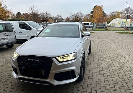 Audi RS Q3 RSQ3 2.5 TFSI S tronic quattro -