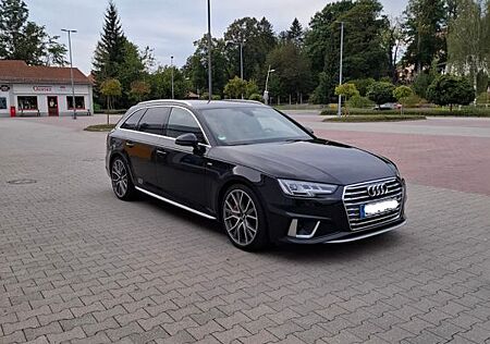 Audi A4 45 TDI tiptronic quattro 4x S line VOLL