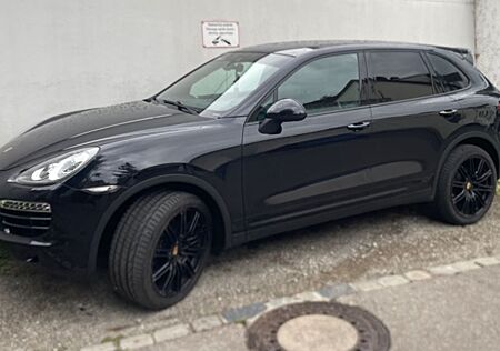 Porsche Cayenne Platinium Edition