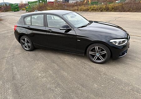 BMW 118i Sport Line / 8-fach bereift