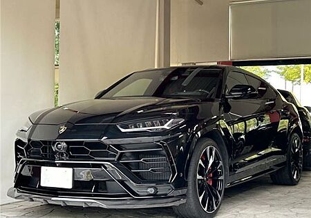 Lamborghini Urus 4.0 V8 4WD (2018)
