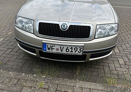 Skoda Superb 2.8 V6 Elegance Elegance