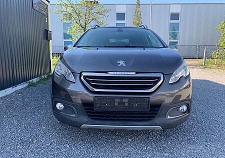 Peugeot 2008 Allure/SHZ/PANO