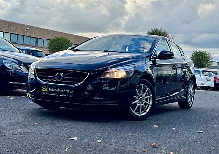 Volvo V40 Momentum*2.0*2.Hand*Erst 136 Tkm*Navi*Klima*