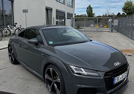 Audi TT Coupe 2.0 TFSI S tronic quattro -